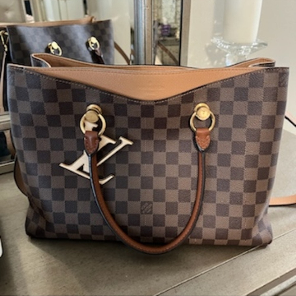 Louis Vuitton Damier Riverside Shoulder Bag - Picture 6 of 6